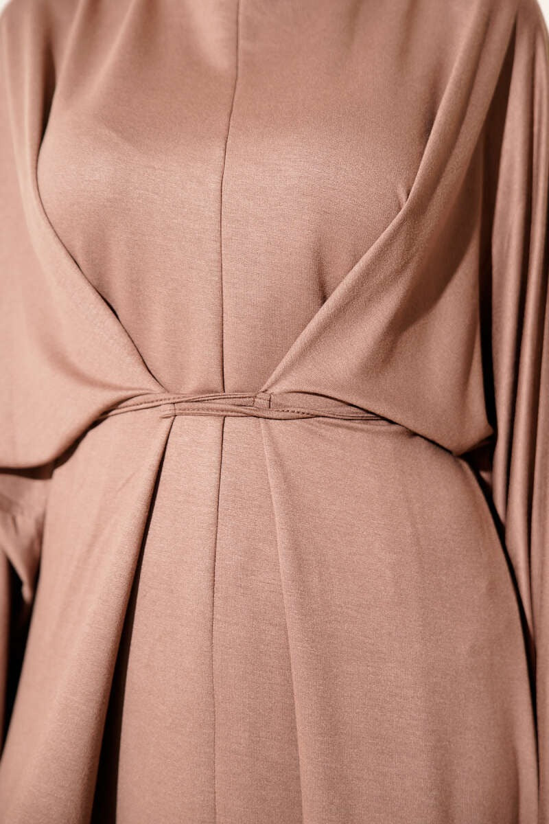 Robe ample à taille élastiquée avec cordon de serrage, marron