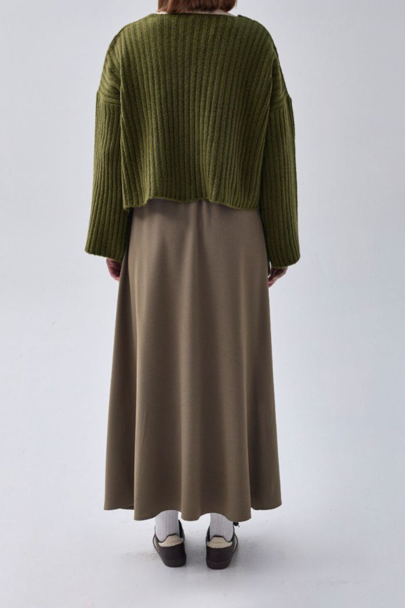 Pull court à col en V – kaki