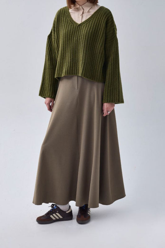 Pull court à col en V – kaki