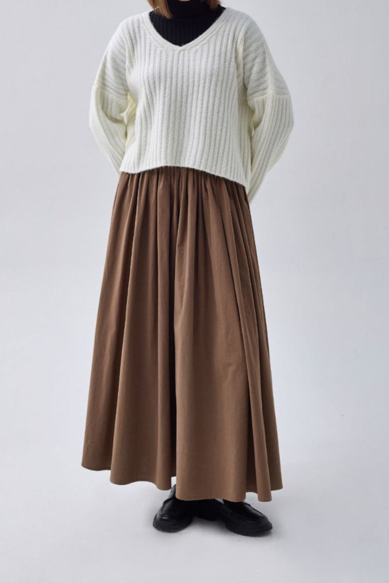 Pull court à col en V – Ekru