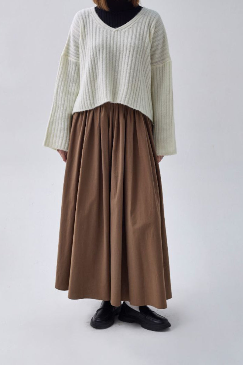 Pull court à col en V – Ekru