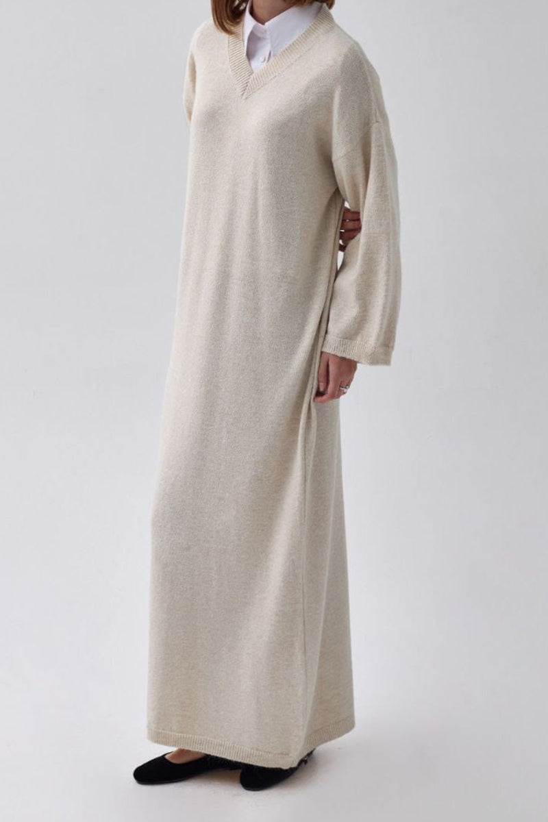 Robe en maille à col V couleur pierre