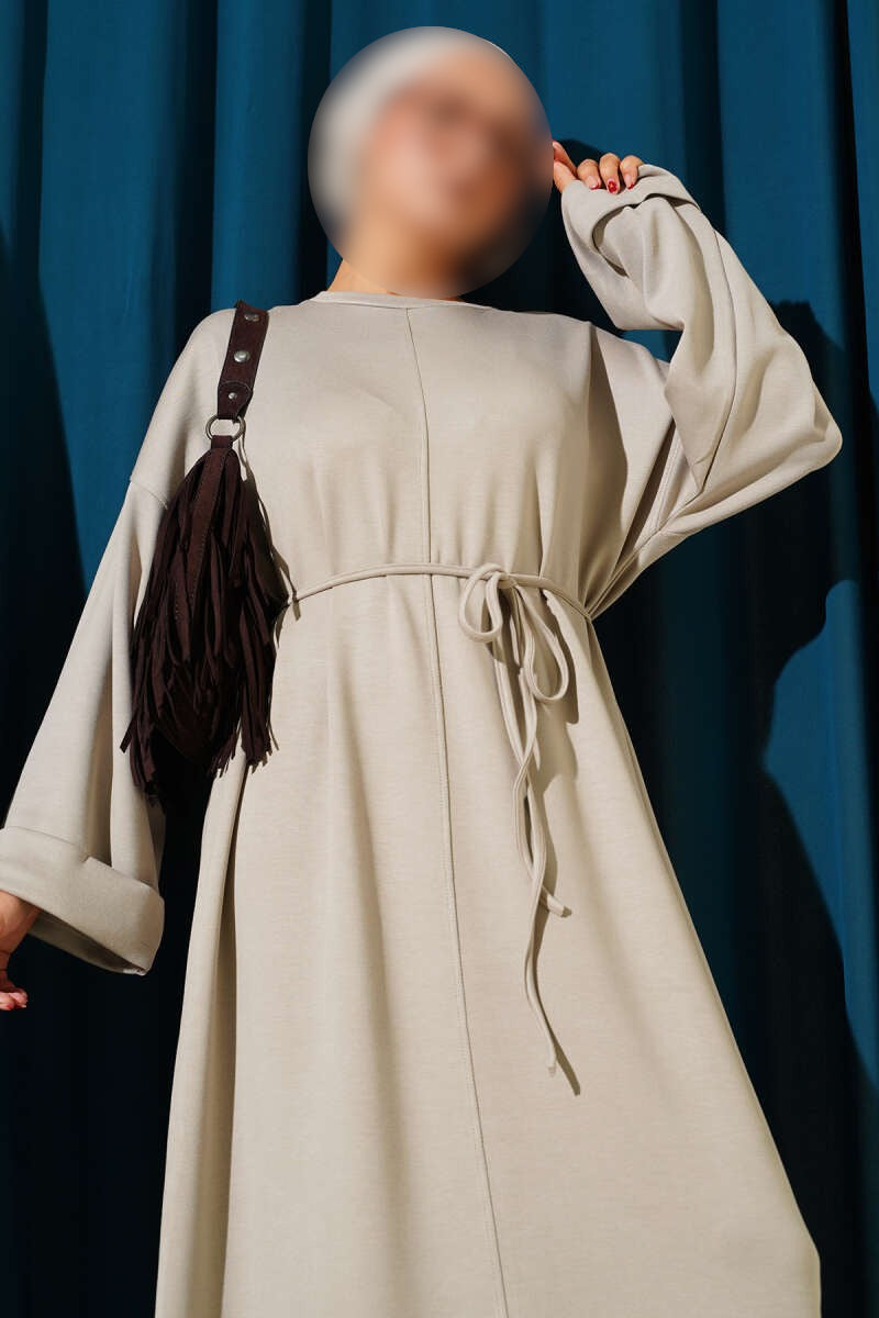 Robe ample à deux manches et ceinture en corde, beige pierre